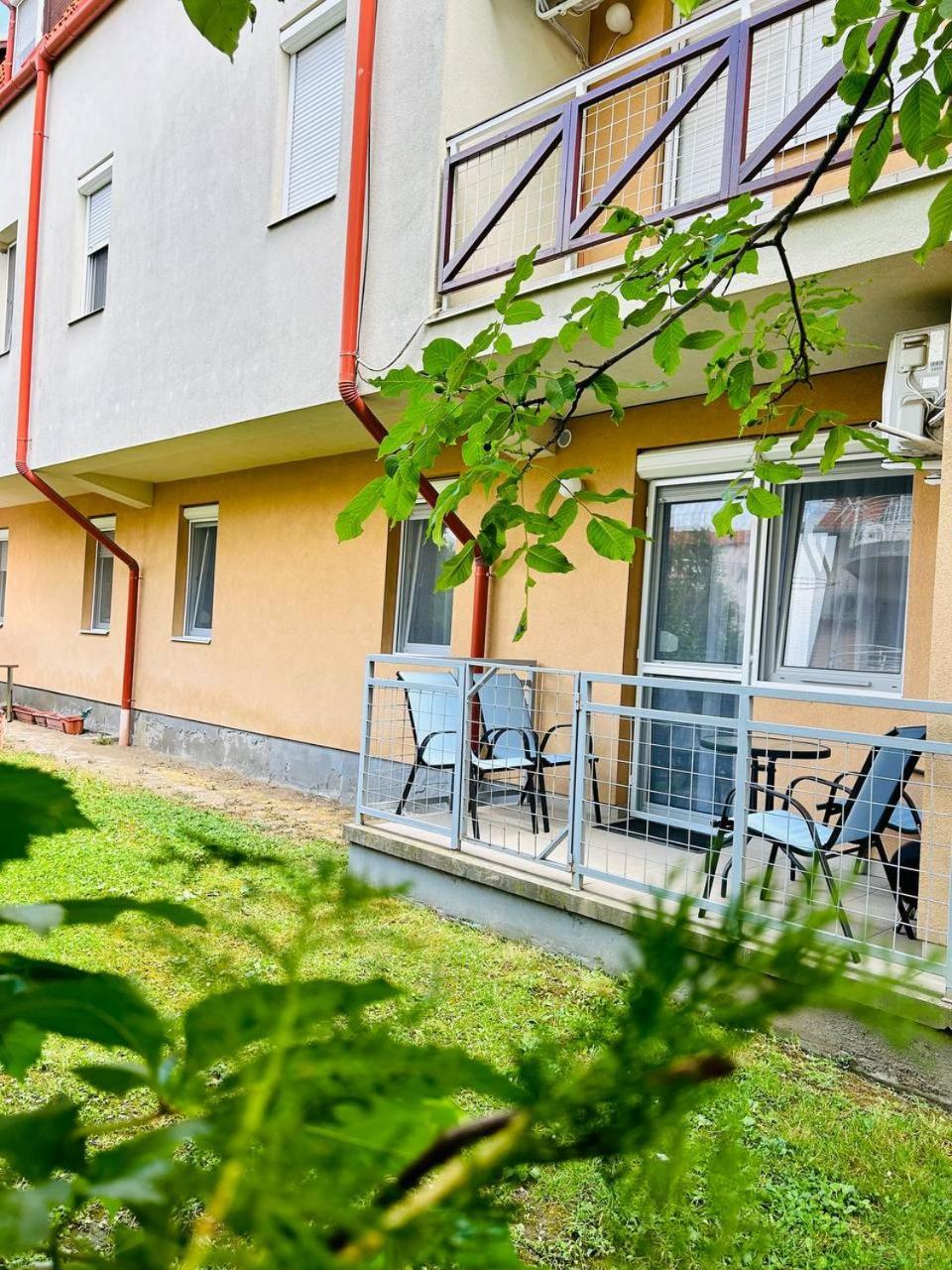 Sunhouse Apartman Hajdúszoboszló Eksteriør billede